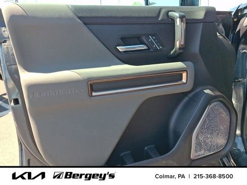 Used 2025 GMC Hummer EV 3X w/ LPO, Cargo Utility Package AWD/4WD image 15