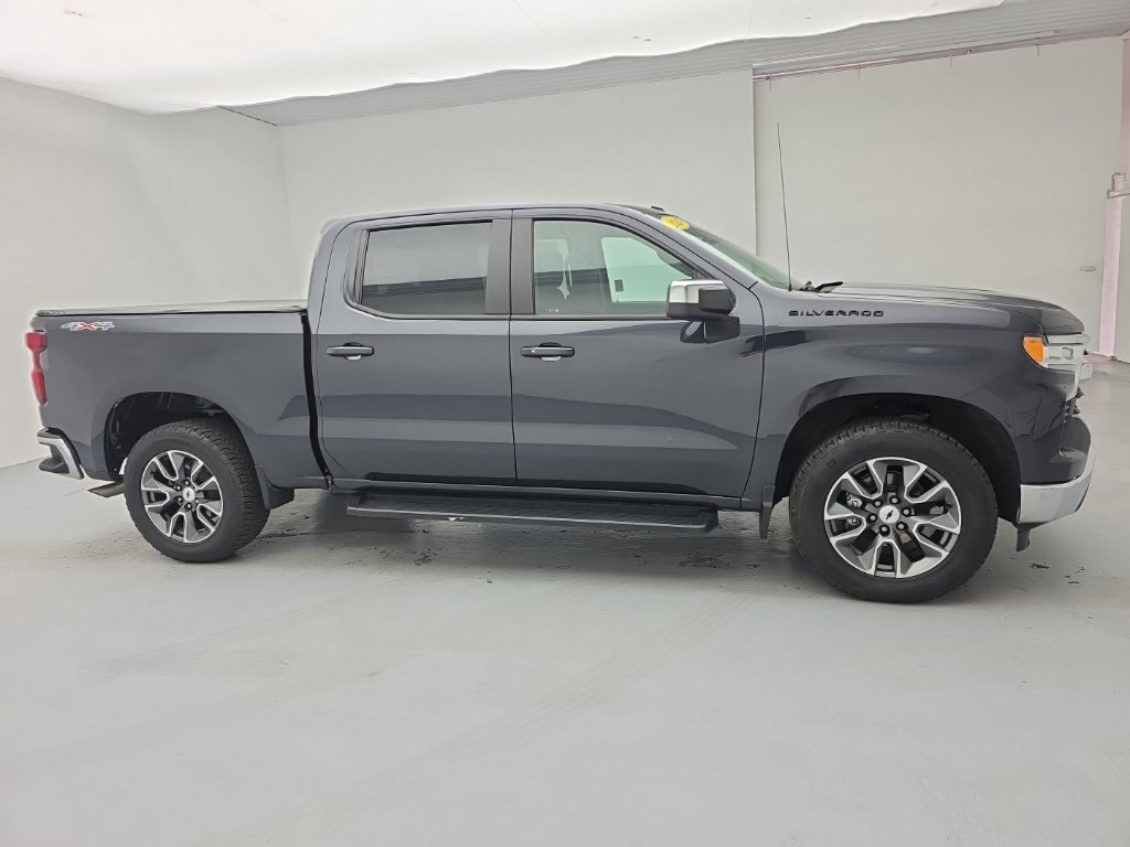 Used 2024 Chevrolet Silverado 1500 LT AWD/4WD image 13