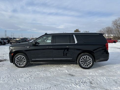 Used 2023 GMC Yukon XL Denali Ultimate image 20