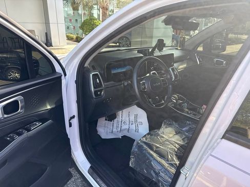 Used 2023 Kia Sorento SX AWD/4WD image 5