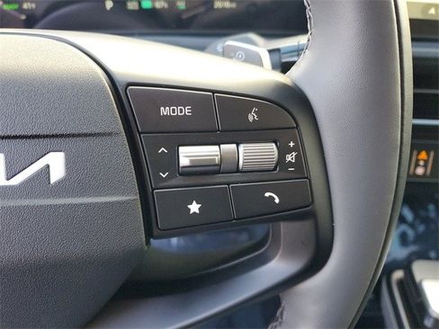 Used 2025 Kia EV6 Light image 20