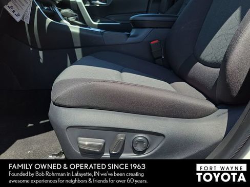 Used 2024 Toyota RAV4 XLE AWD/4WD image 5