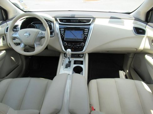 Used 2018 Nissan Murano SL w/ Moonroof Package image 12