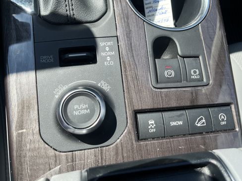 Used 2021 Toyota Highlander Platinum AWD/4WD image 30