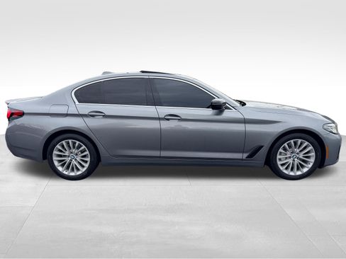 Used 2023 BMW 530i xDrive w/ Premium Package AWD/4WD image 4
