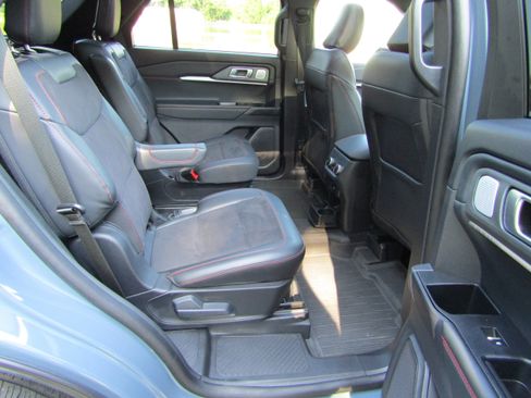 Used 2025 Ford Explorer ST w/ Sun And Sound Package AWD/4WD image 35