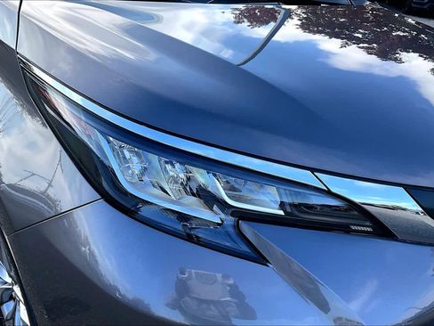 Certified 2023 Toyota Sienna XLE image 27