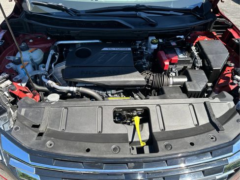 Used 2025 Nissan Rogue SV AWD/4WD image 23