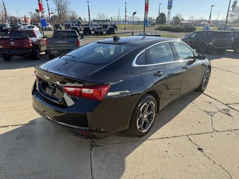 Used 2025 Chevrolet Malibu LT w/ LPO, Floor Liner Package image 5