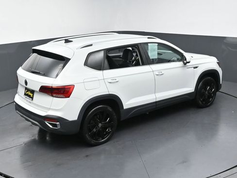 Used 2022 Volkswagen Taos SE image 36