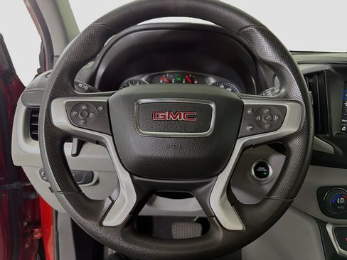 Used 2024 GMC Terrain SLE w/ Driver Convenience Package FWD image 14