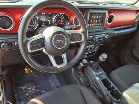 Used 2021 Jeep Wrangler Rubicon image 2