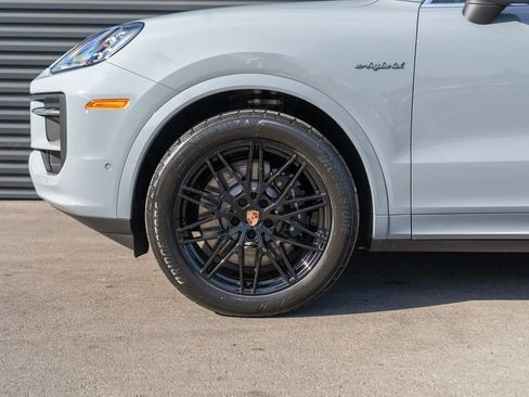 New 2026 Porsche Cayenne E-Hybrid image 12