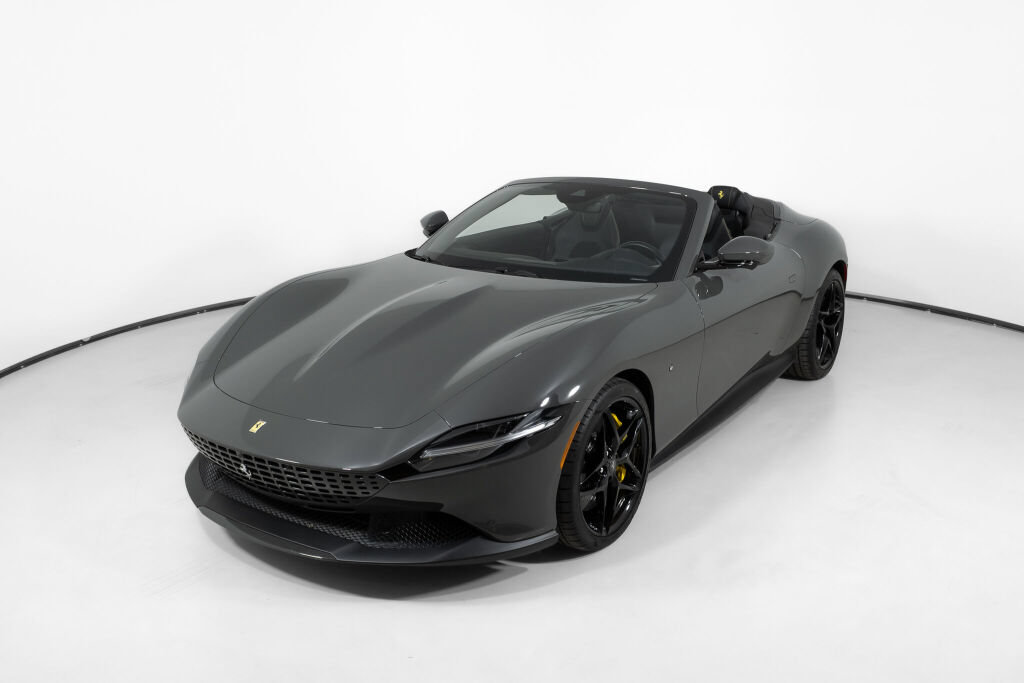 Used 2025 Ferrari Roma Spider RWD image 2