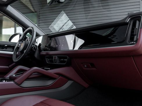 New 2026 Porsche Cayenne Coupe image 46