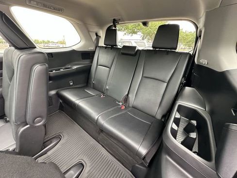 Used 2024 Toyota Grand Highlander AWD image 29