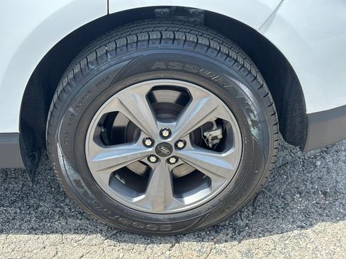 Used 2022 Ford Edge SEL w/ Sport Appearance Package image 12