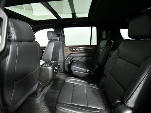 Used 2021 GMC Yukon XL Denali image 24