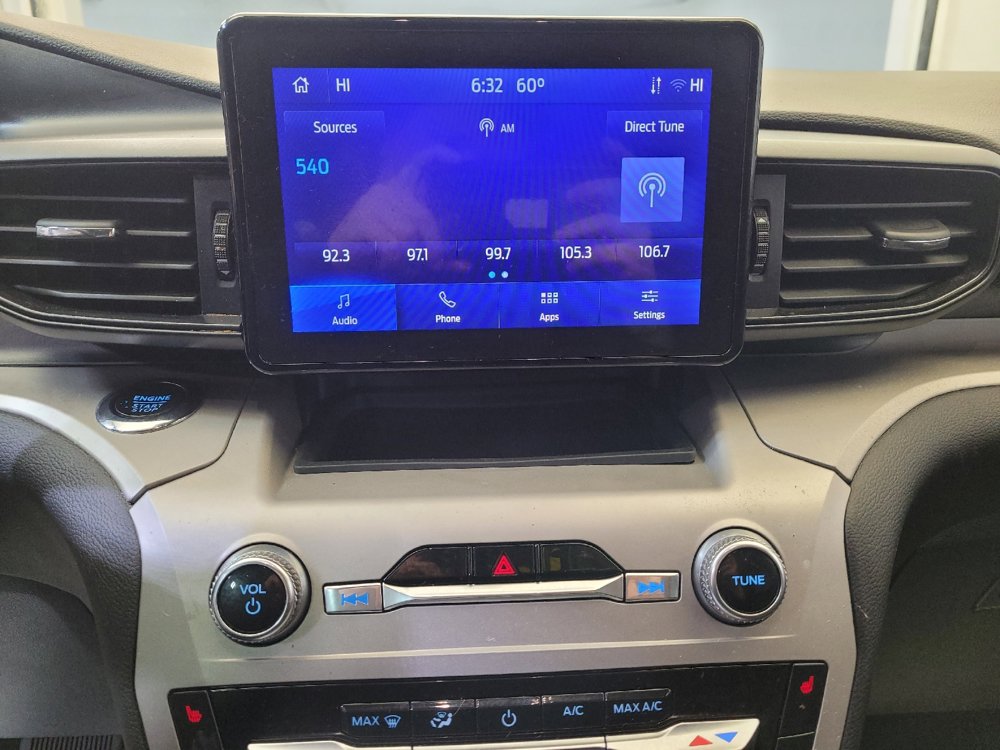 Used 2022 Ford Explorer XLT AWD/4WD image 25