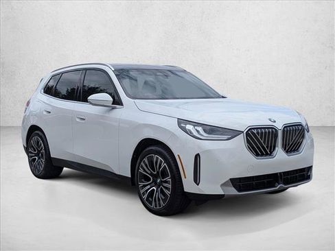Certified 2026 BMW X3 xDrive30 w/ Premium Package AWD/4WD image 3