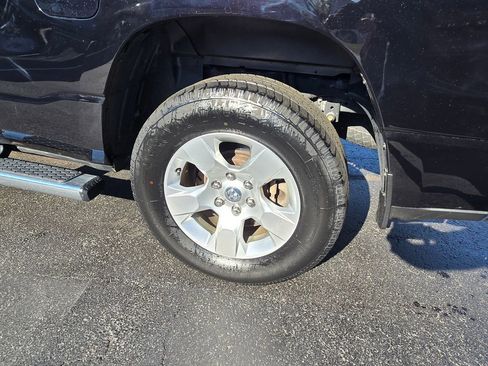 Used 2020 RAM 1500 Big Horn AWD/4WD image 4