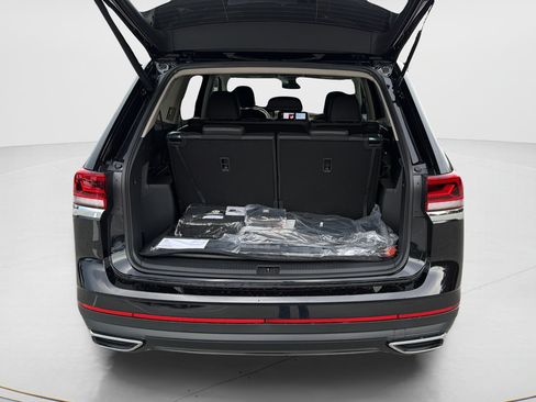 New 2026 Volkswagen Atlas SE FWD image 9