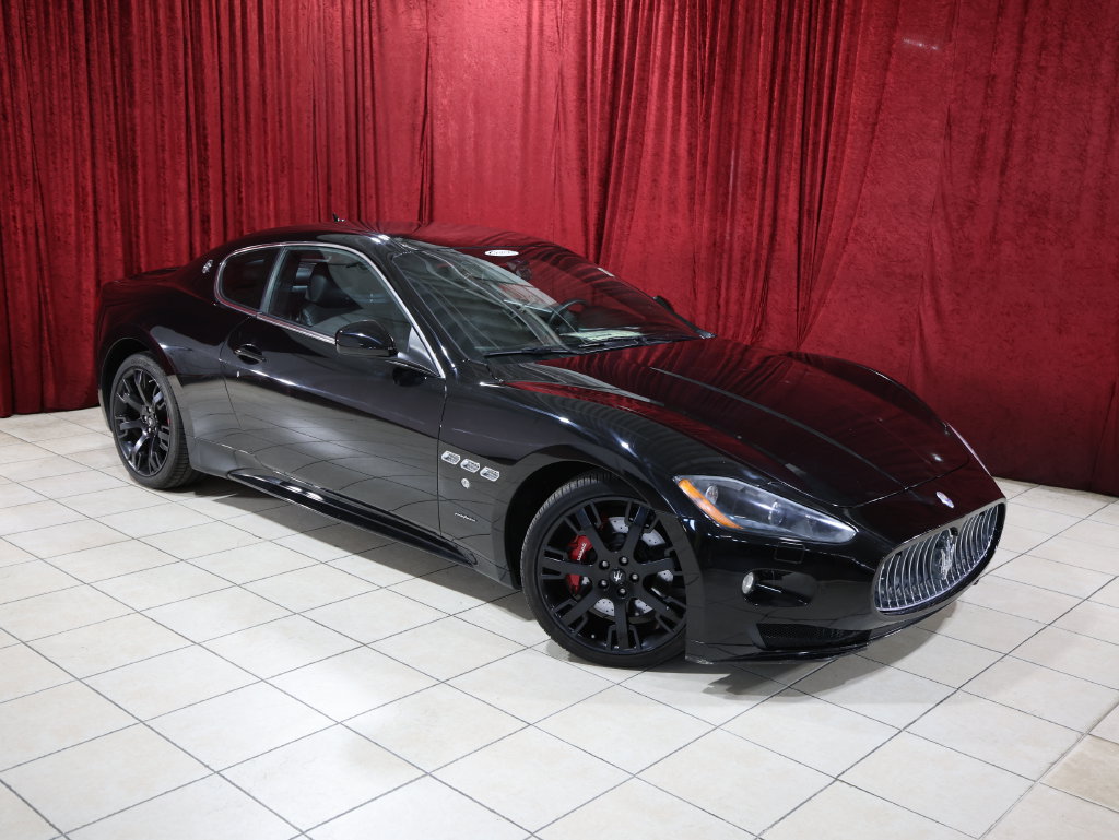 Used 2012 Maserati GranTurismo S RWD image 2