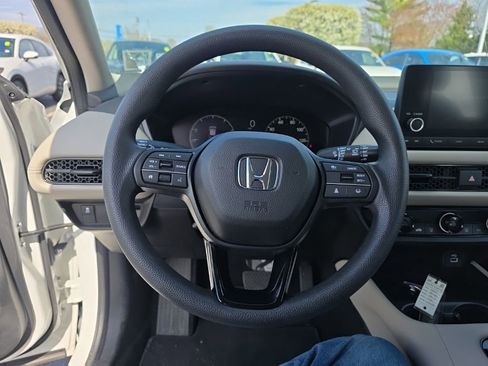 Certified 2023 Honda HR-V LX image 13