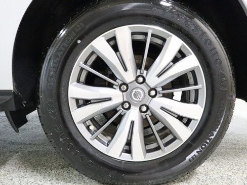 Used 2019 Nissan Pathfinder SL image 23