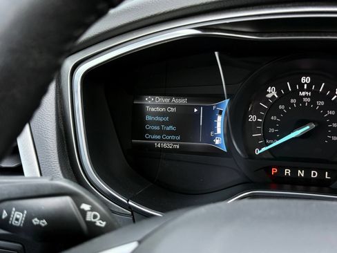 Used 2018 Ford Fusion SE w/ Equipment Group 602A FWD image 28