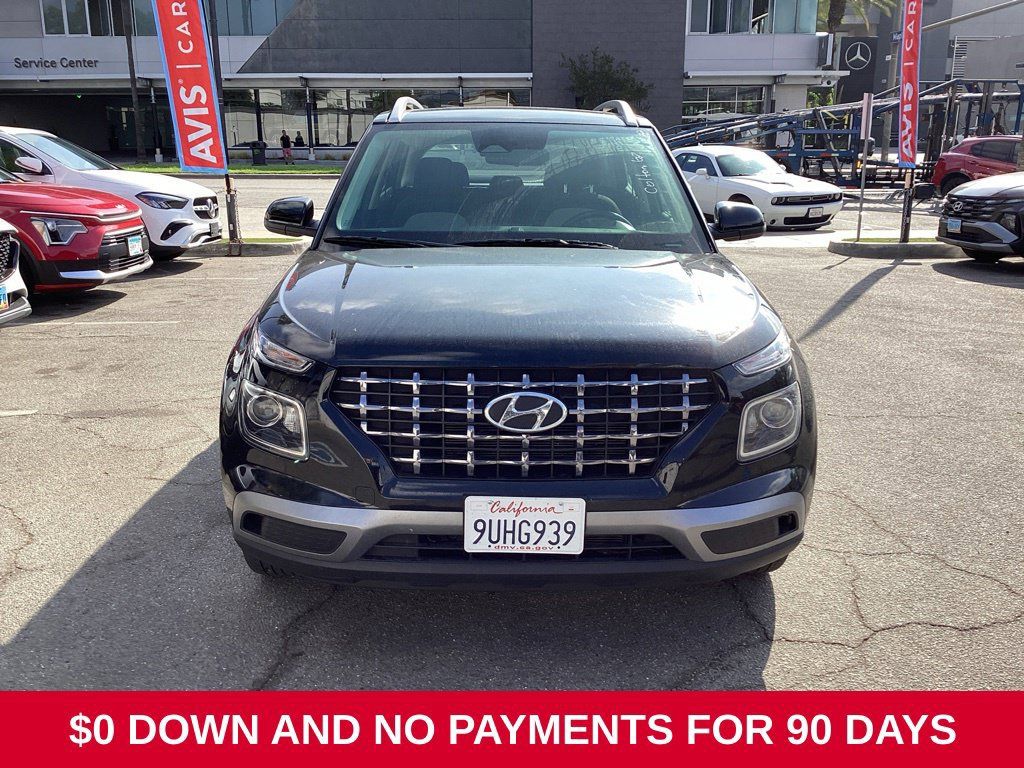 Used 2025 Hyundai Venue SEL FWD image 2