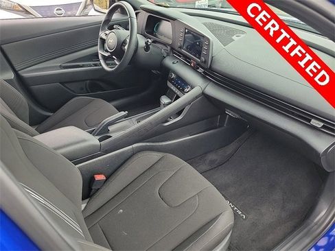 Certified 2025 Hyundai Elantra Sport image 14