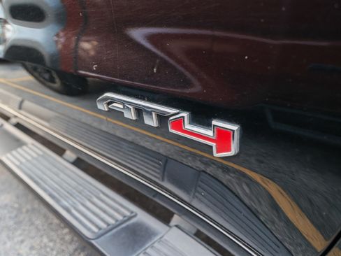 Used 2019 GMC Sierra 1500 AT4 w/ Off Road Performance Package AWD/4WD image 12