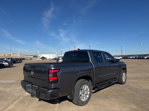 Certified 2022 Nissan Frontier SV image 18