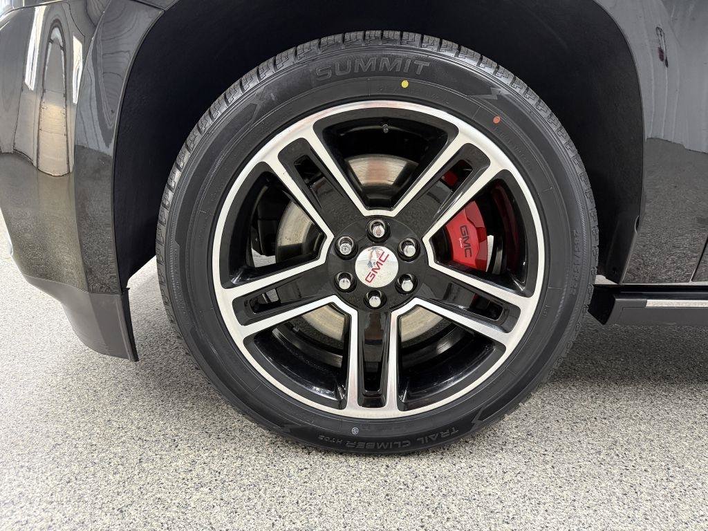 Used 2015 GMC Yukon XL Denali w/ Touring Package AWD/4WD image 54