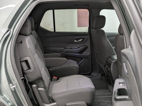 Used 2023 Chevrolet Traverse LT image 26