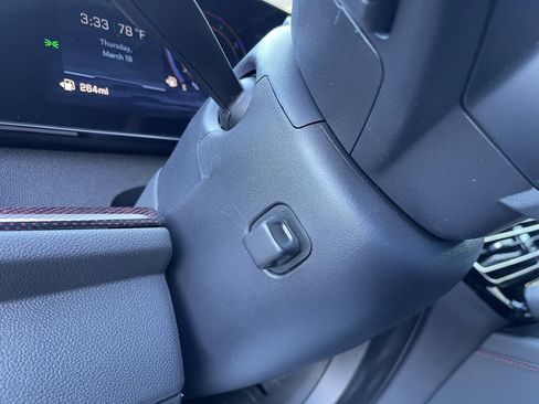 Used 2025 Chevrolet Traverse RS w/ LPO, Floor Liner Package image 25