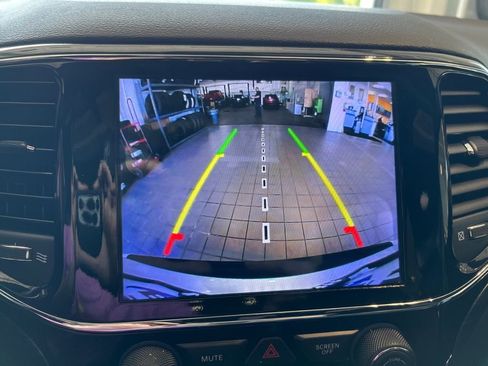 Used 2019 Jeep Grand Cherokee Altitude image 31