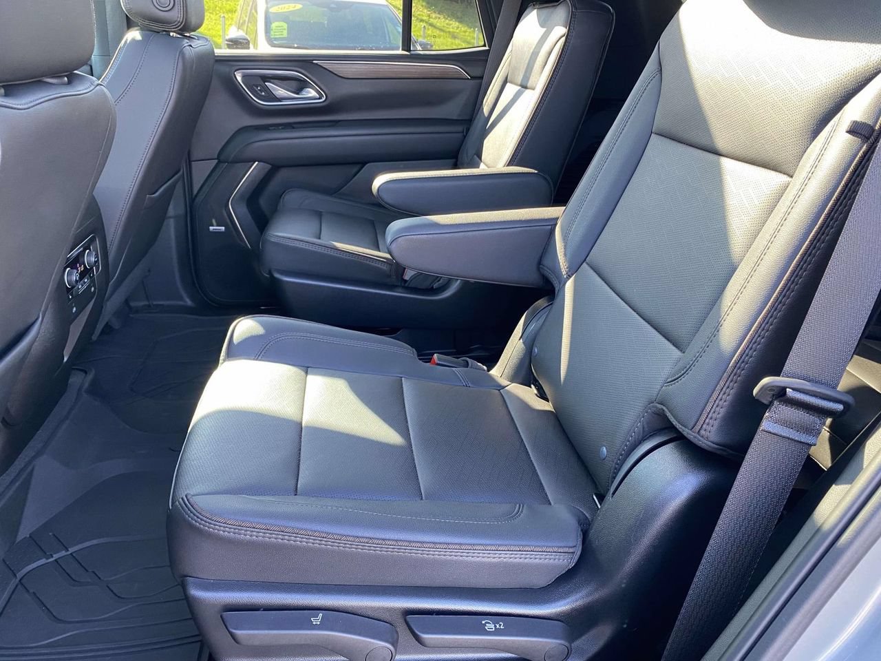 Used 2024 Chevrolet Tahoe High Country w/ Premium Package AWD/4WD image 23