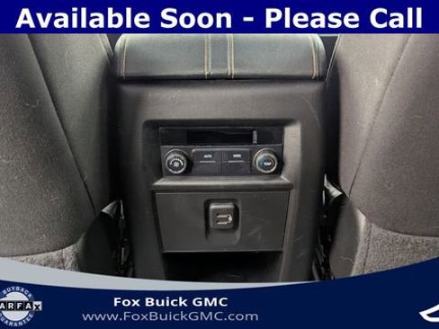 Used 2021 Chevrolet Traverse LT w/ LPO, Floor Liner Package AWD/4WD image 27