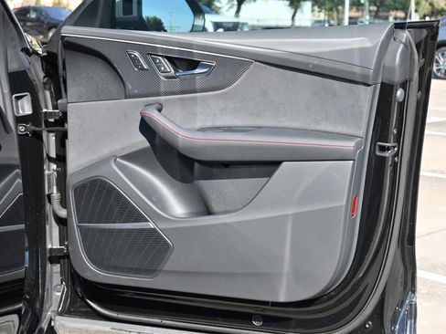 Used 2025 Audi RS Q8 performance image 26