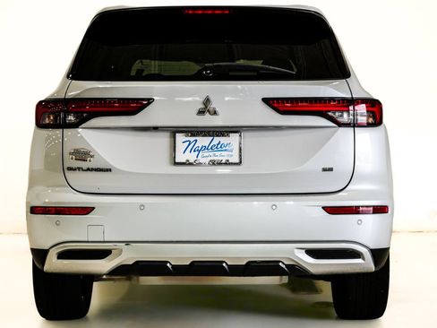 Used 2024 Mitsubishi Outlander SE AWD/4WD image 7