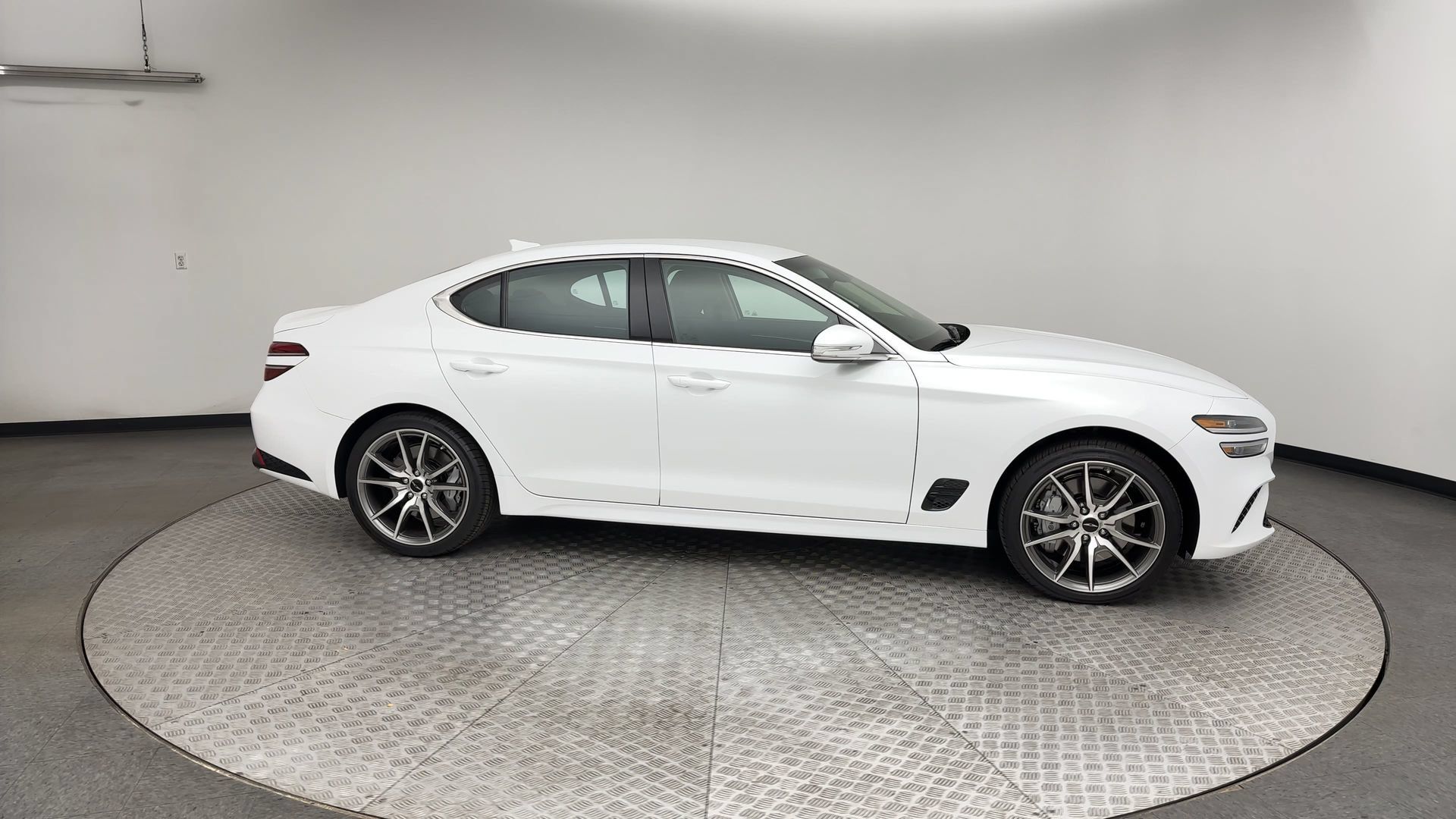 Certified 2026 Genesis G70 2.5T AWD/4WD image 9