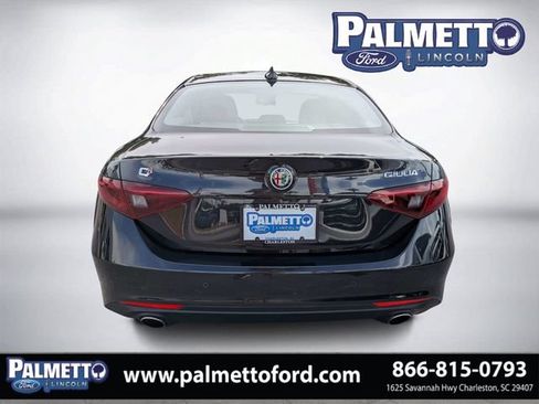 Used 2019 Alfa Romeo Giulia Ti w/ Quick Order Package 22X Lusso AWD/4WD image 4