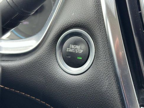 Used 2020 Chevrolet Traverse LT w/ Driver Confidence II Package image 26