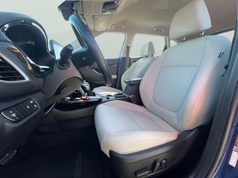 Used 2021 Kia Seltos SX image 17