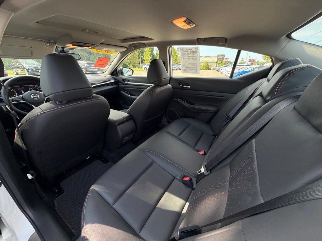 Certified 2025 Nissan Altima 2.5 SR w/ SR Premium Package FWD image 25