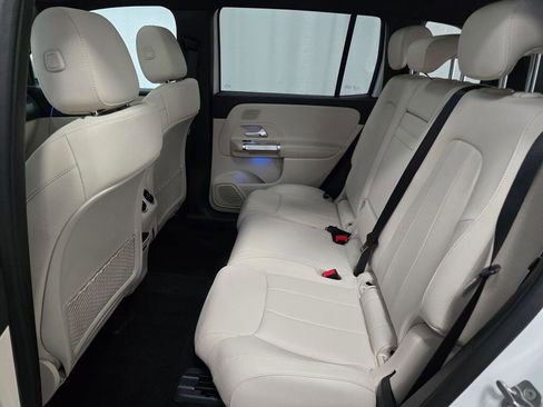 New 2026 Mercedes-Benz GLB 250 4MATIC image 18