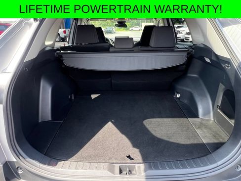 Used 2021 Toyota RAV4 LE AWD/4WD image 15