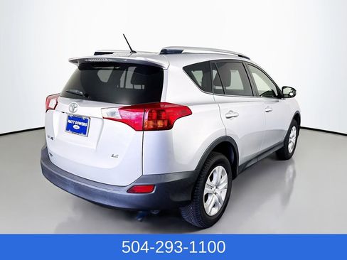 Used 2015 Toyota RAV4 LE FWD image 6